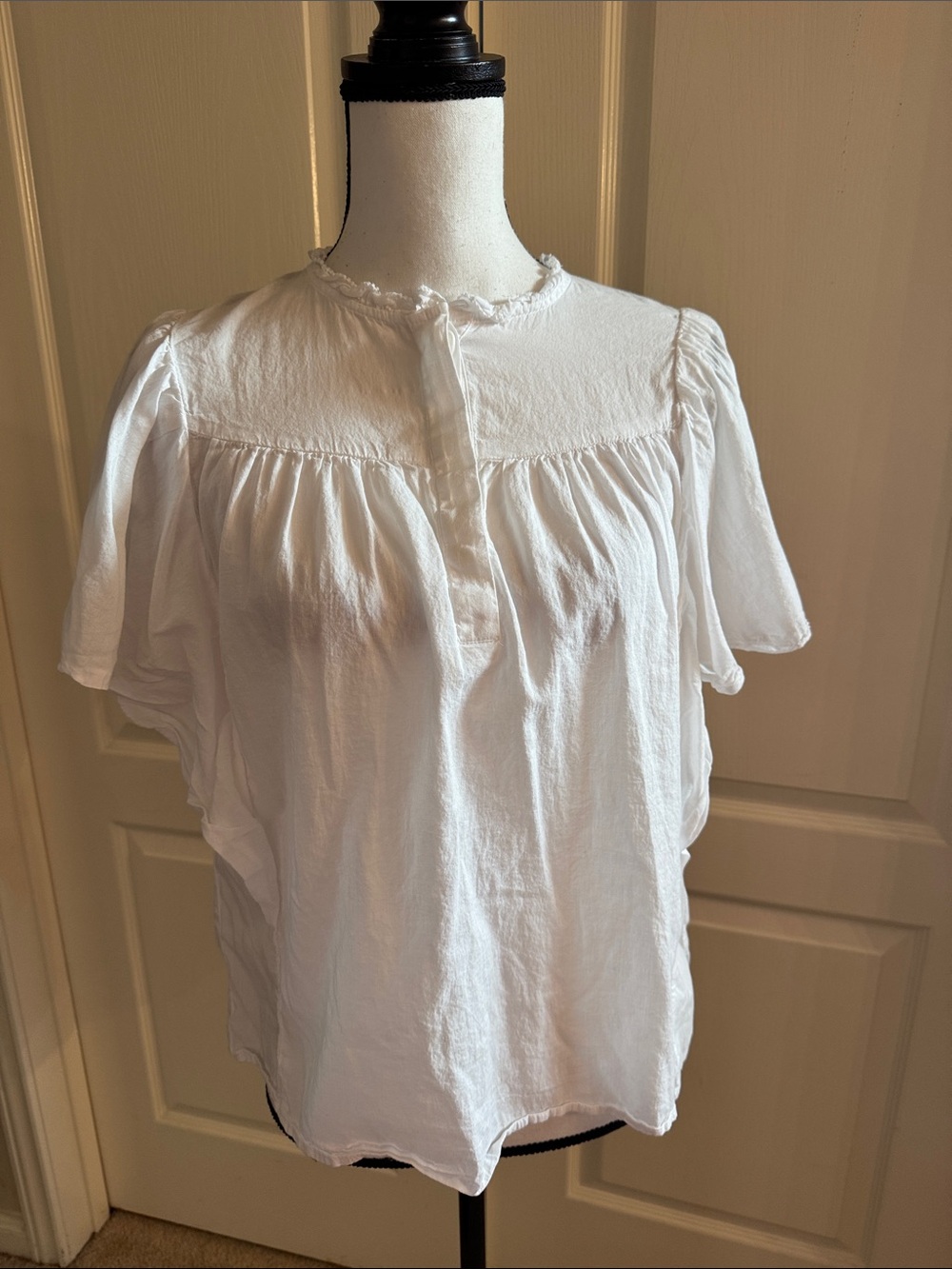 H&M - White Ruffle Yoke Short-Sleeve Top - Size Small
